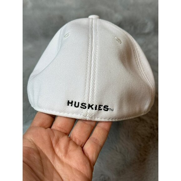 Northern Illinois University NIU Under Armour Huskies White Flex Baseball Cap - Picture 3 of 10